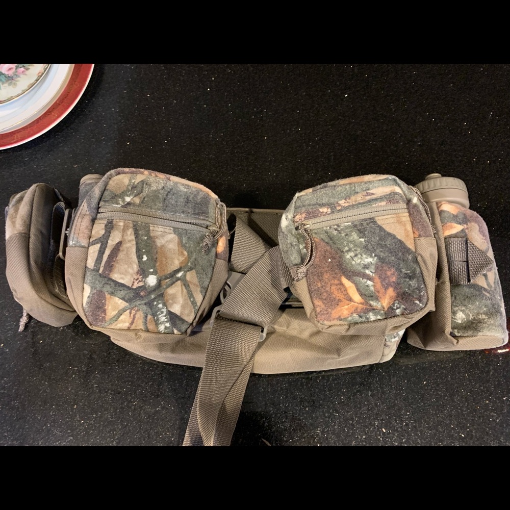 Field line hunting Fanny pack